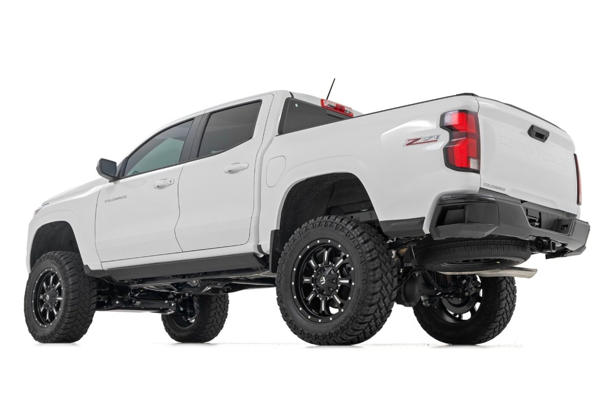 GMC Canyon Suspension Lift Kit - Rough Country - 6-Inch Lift Kit | M1 Struts - '23-'24